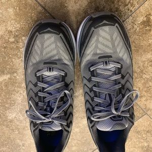 Hoka men’s Clifton 4